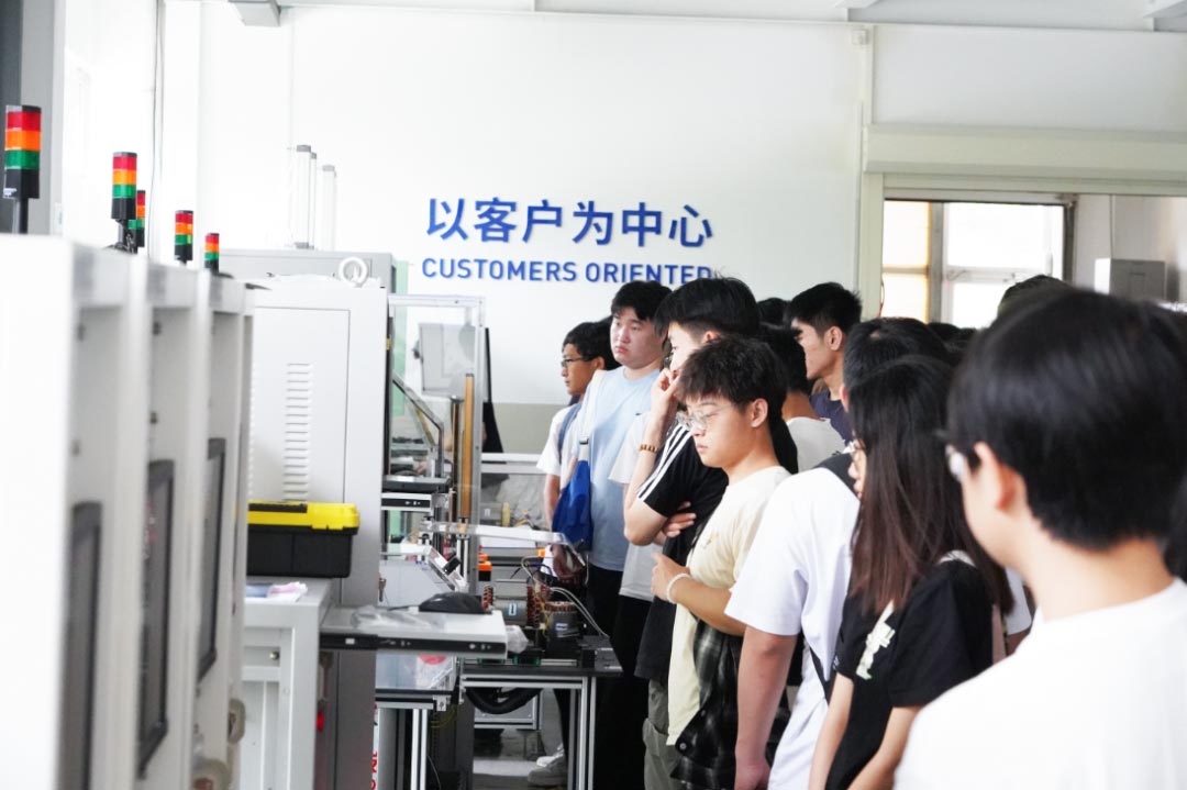 中國石油大學（華東）師生走進艾普智能，攜手共促產(chǎn)學研深度融合