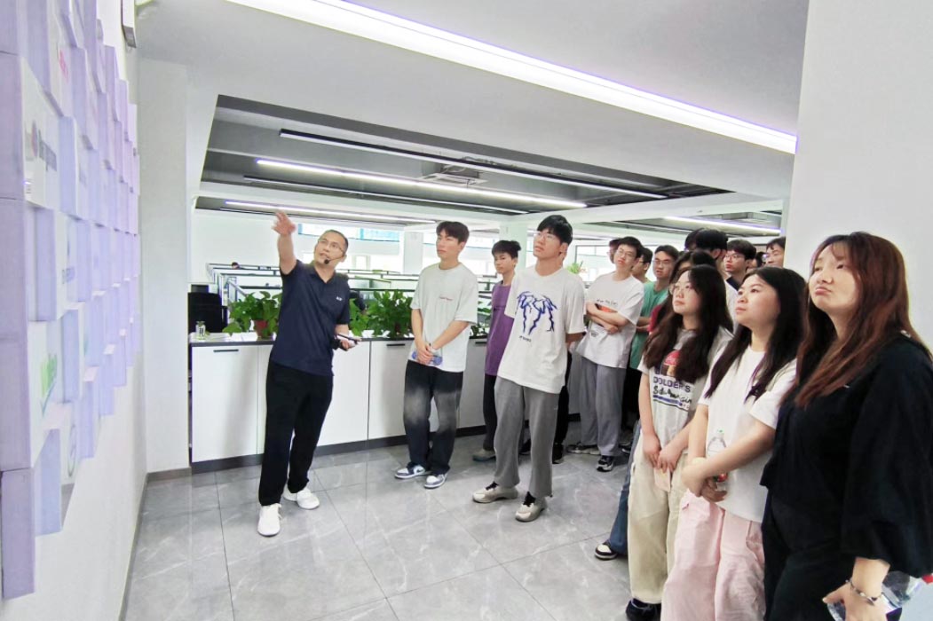 中國石油大學（華東）師生走進艾普智能，攜手共促產(chǎn)學研深度融合