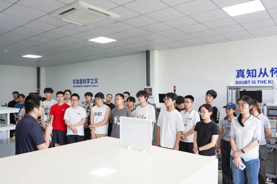 深化產(chǎn)教融合丨中國石油大學(xué)（華東）與艾普智能共筑實(shí)踐育人平臺(tái)