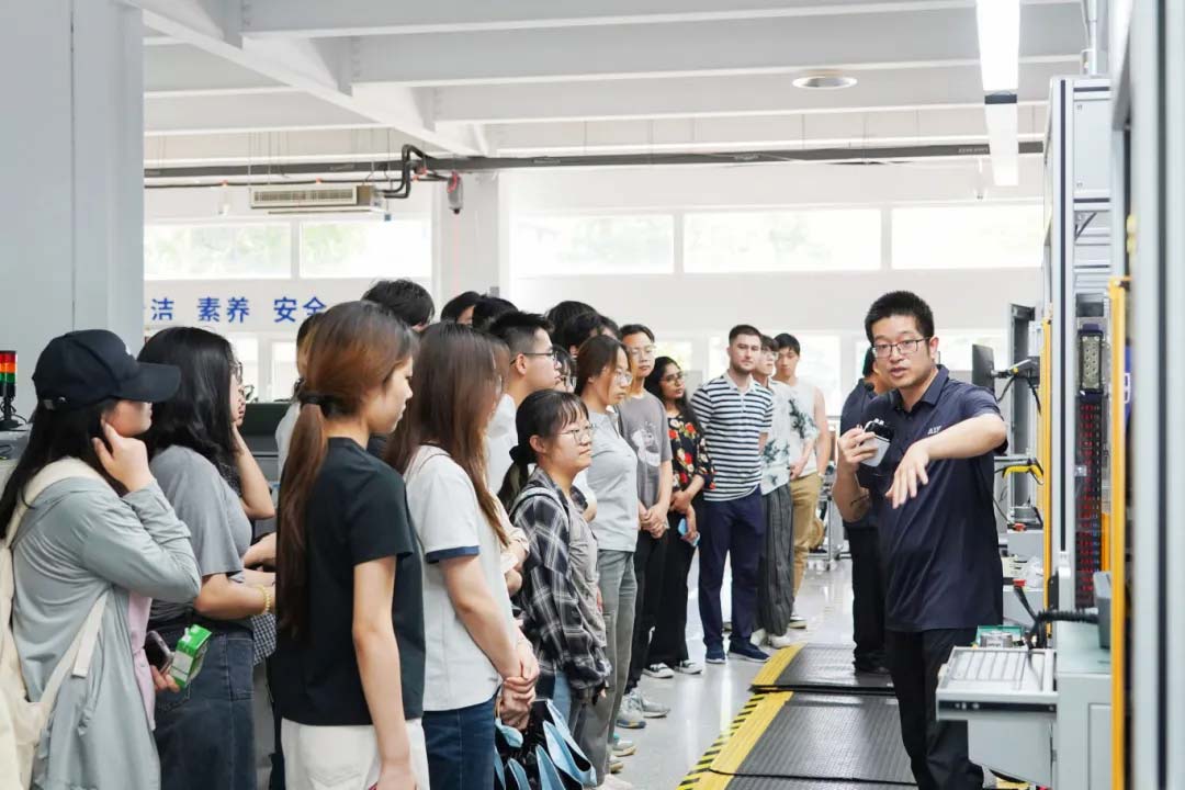 深化產(chǎn)教融合丨中國石油大學(xué)（華東）與艾普智能共筑實(shí)踐育人平臺(tái)