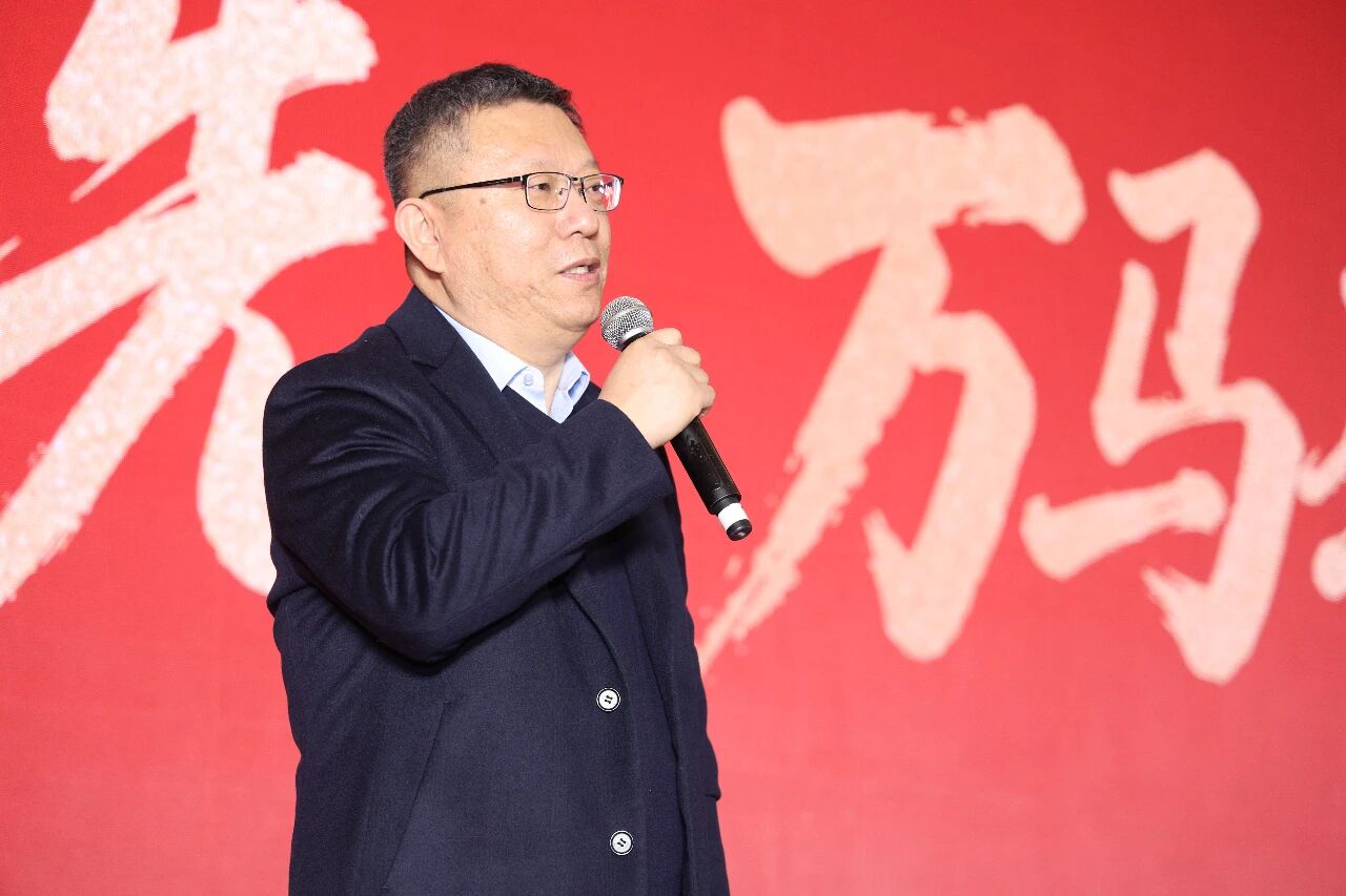 一馬當(dāng)先，萬馬奔騰丨艾普智能2026年會盛典暨表彰大會圓滿結(jié)束！